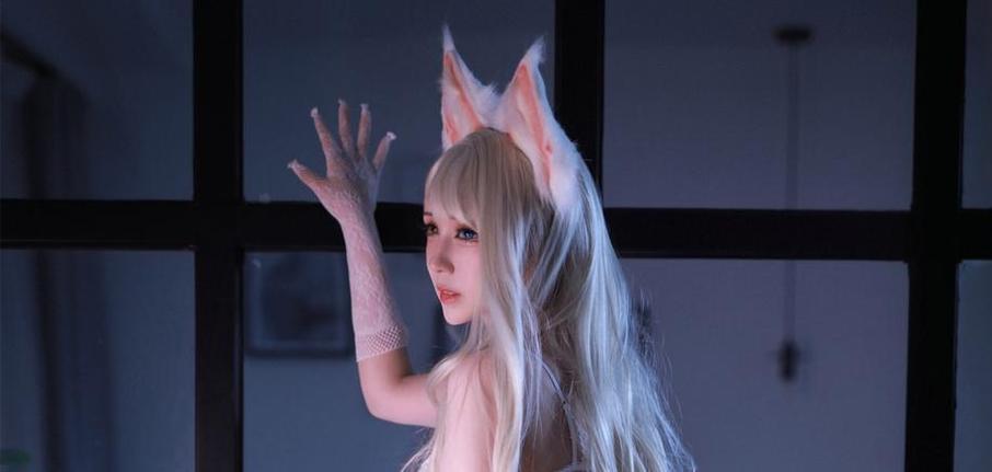 黑白御猫赤の森：经典照片赏析，解构cosplay核心元素。